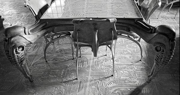 Muebles diseñados por H. R. Giger.